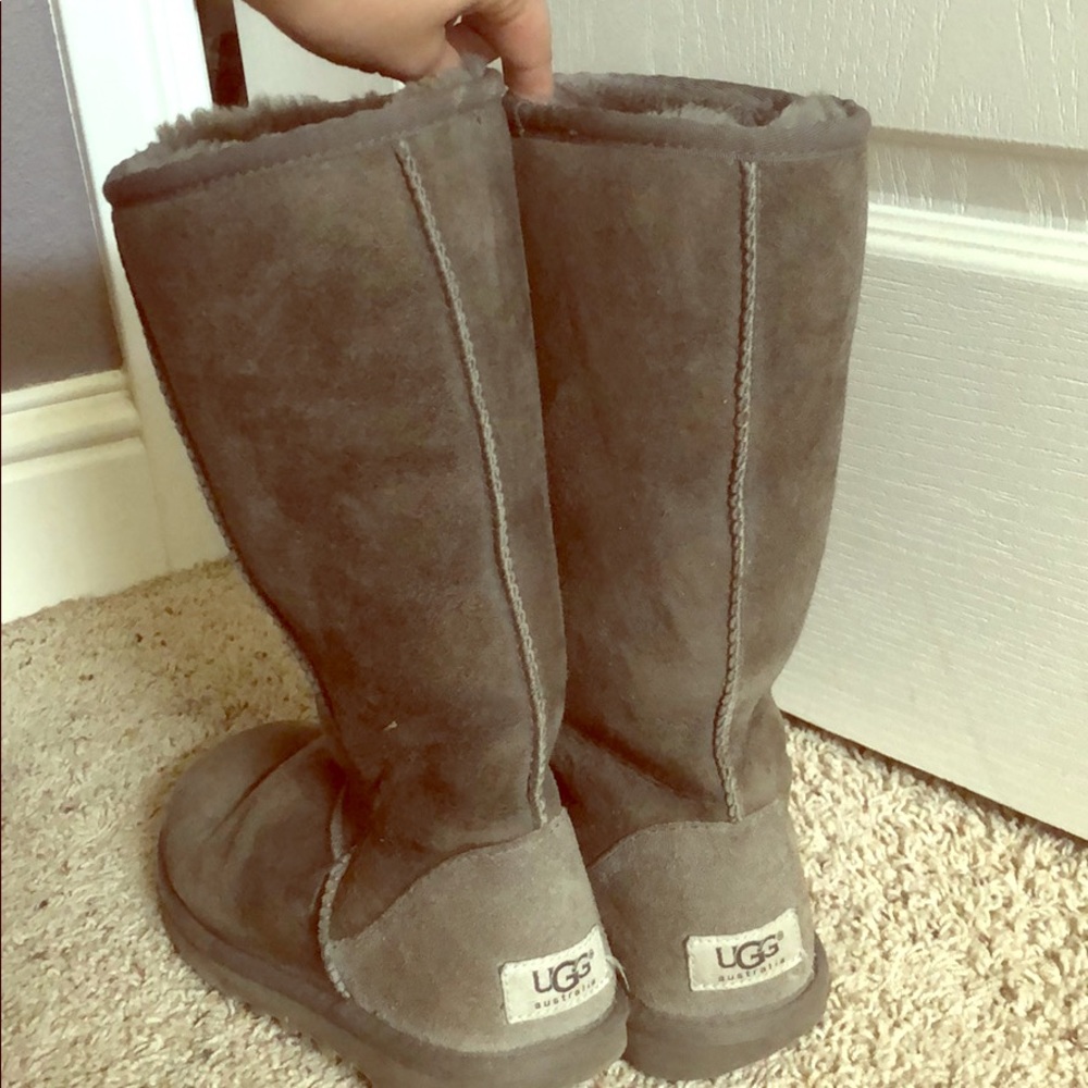 Grey uggs